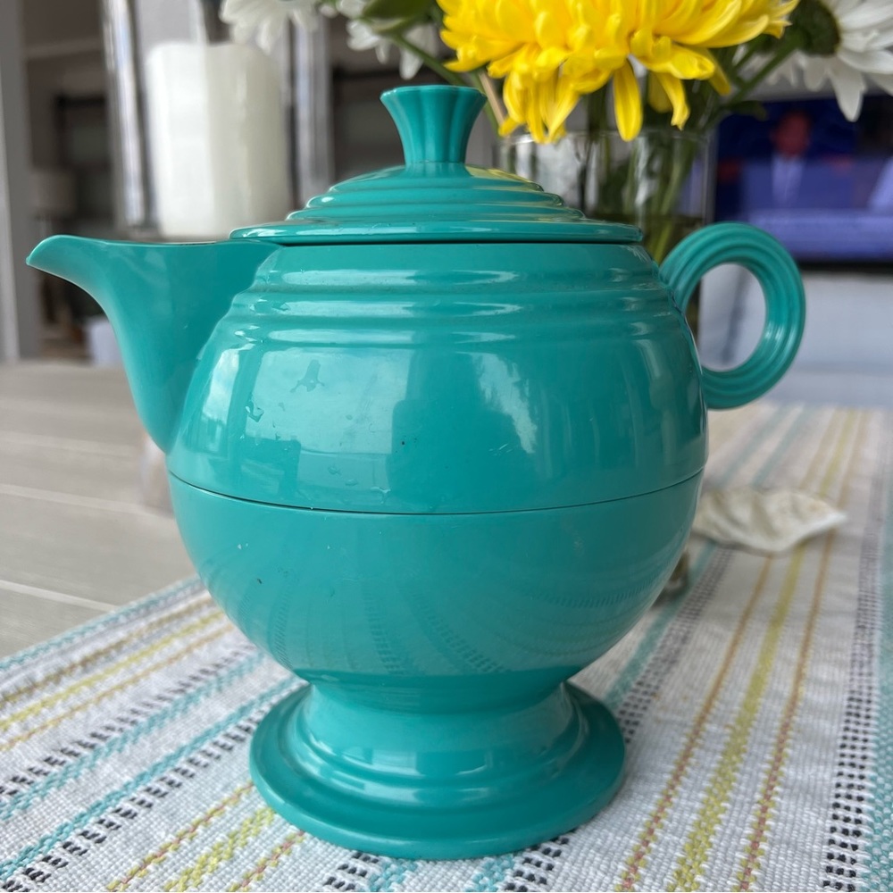 Vintage Fiesta tea pot